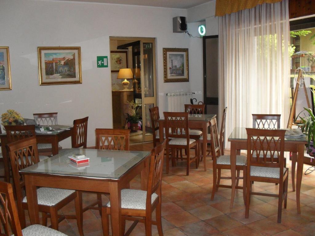 Albergo Ristorante Olimpia Abbadia San Salvator Exterior photo